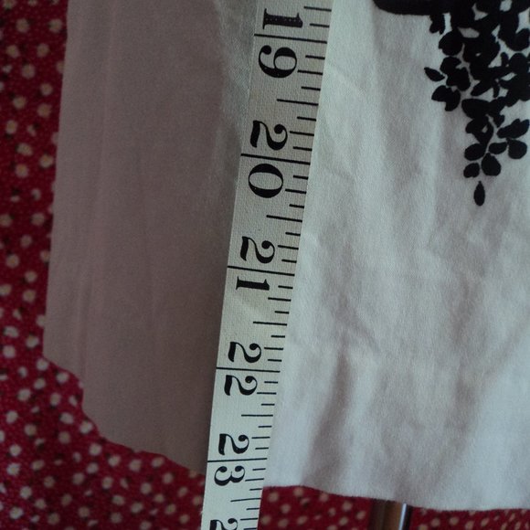 Skirt - Picture 4 of 6